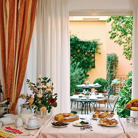 Hotel Domus Romana 4*