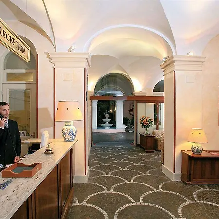 Domus Romana Hotel 4*