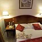 Domus Romana Hotel 4*