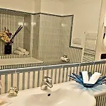 Domus Romana 4*